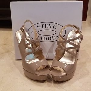 Like New Steve Madden Fantasy Taupe Heels